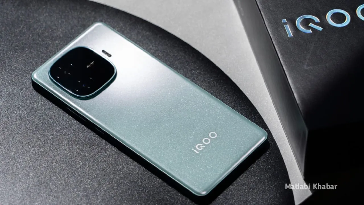 iQOO New Premium 5G Smartphone: iQOO ला रही है 6400mAh बैटरी और 50MP कैमरा वाला नया फोन